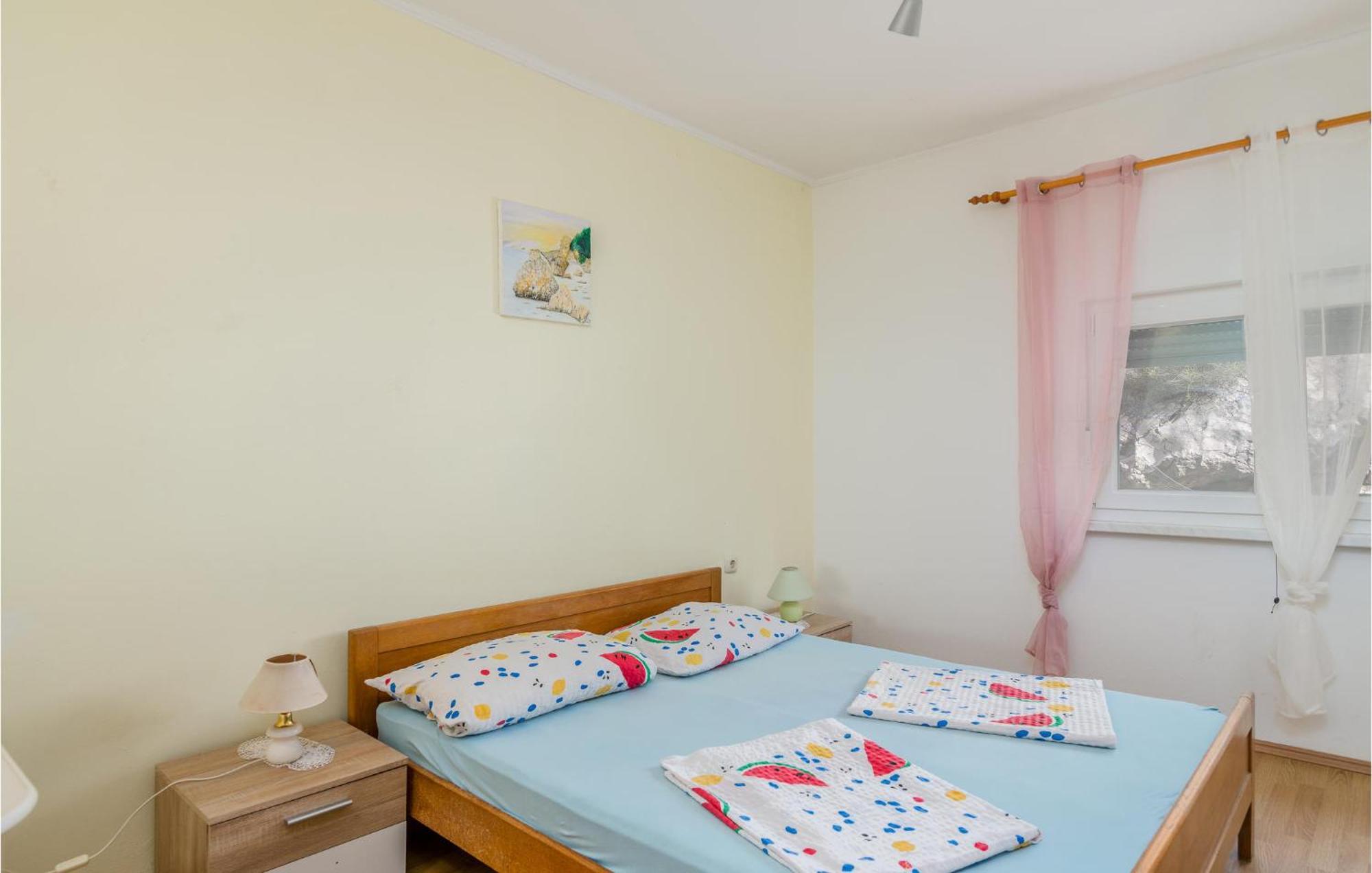 Awesome Apartment In Stara Baska 1 With Kitchen Eksteriør bilde