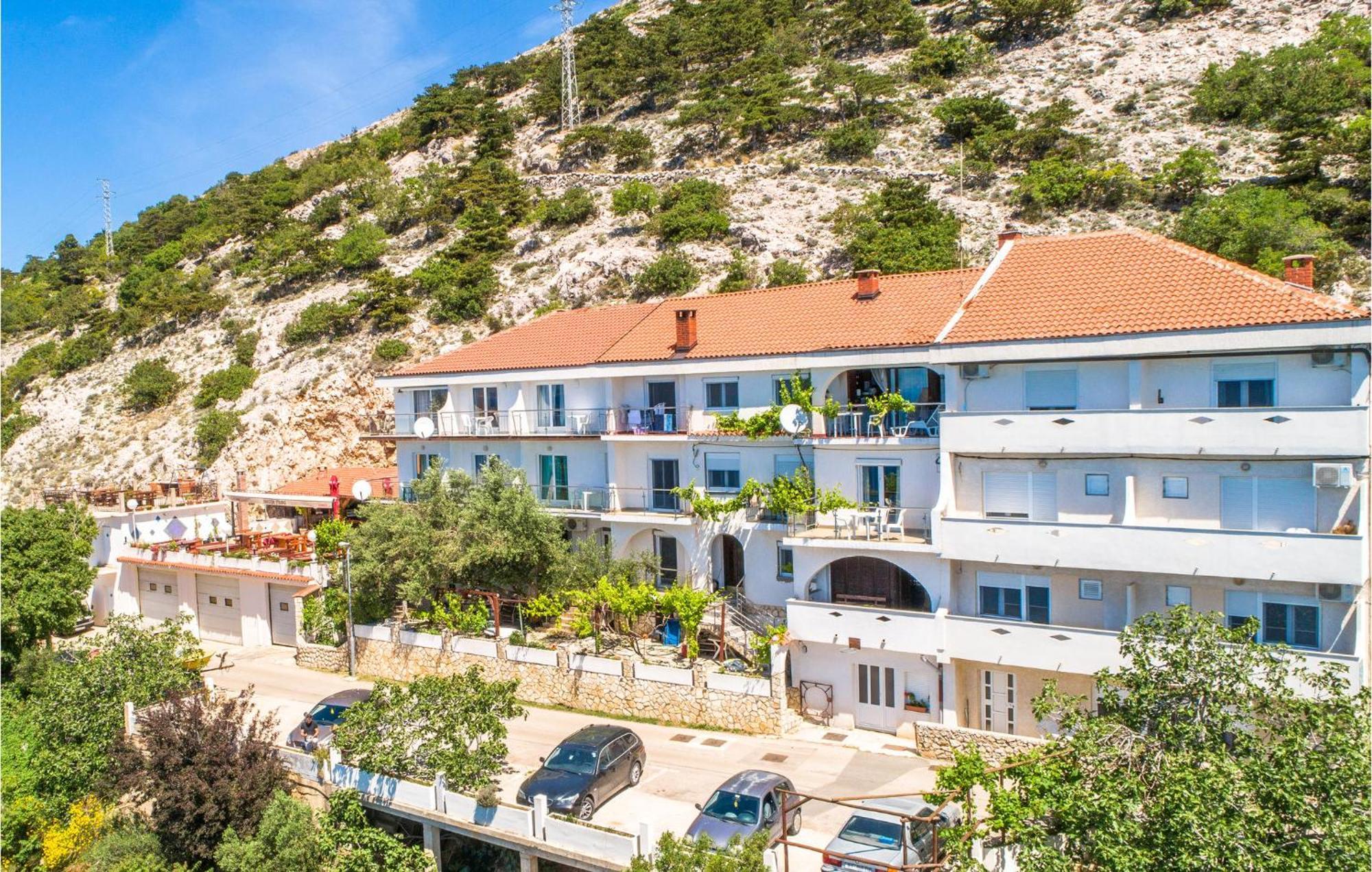 Awesome Apartment In Stara Baska 1 With Kitchen Eksteriør bilde